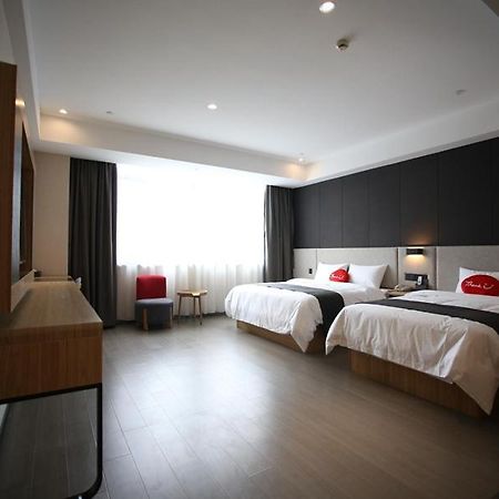Thank Inn Plus Jiangsu Zhenjiang Jiangkou District Hongdou Square Экстерьер фото