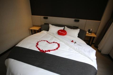 Thank Inn Plus Jiangsu Zhenjiang Jiangkou District Hongdou Square Экстерьер фото